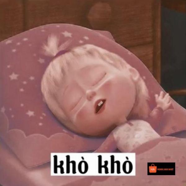 Meme chúc ngủ ngon từ động vật, với hình ảnh một chú mèo con ngủ say đáng yêu