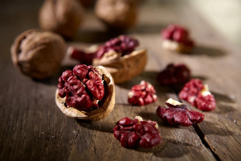 Hạt óc chó đỏ mang lại nhiều lợi ích sức khỏe đáng kể